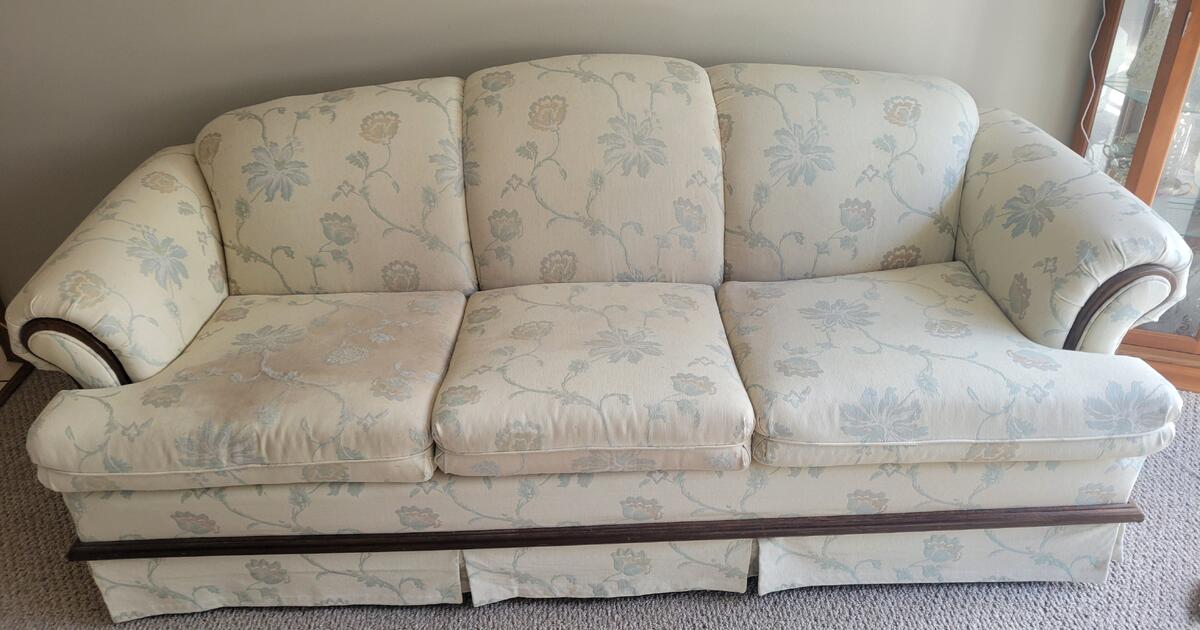 Free Couch for Free in Palm Bay, FL For Sale & Free — Nextdoor