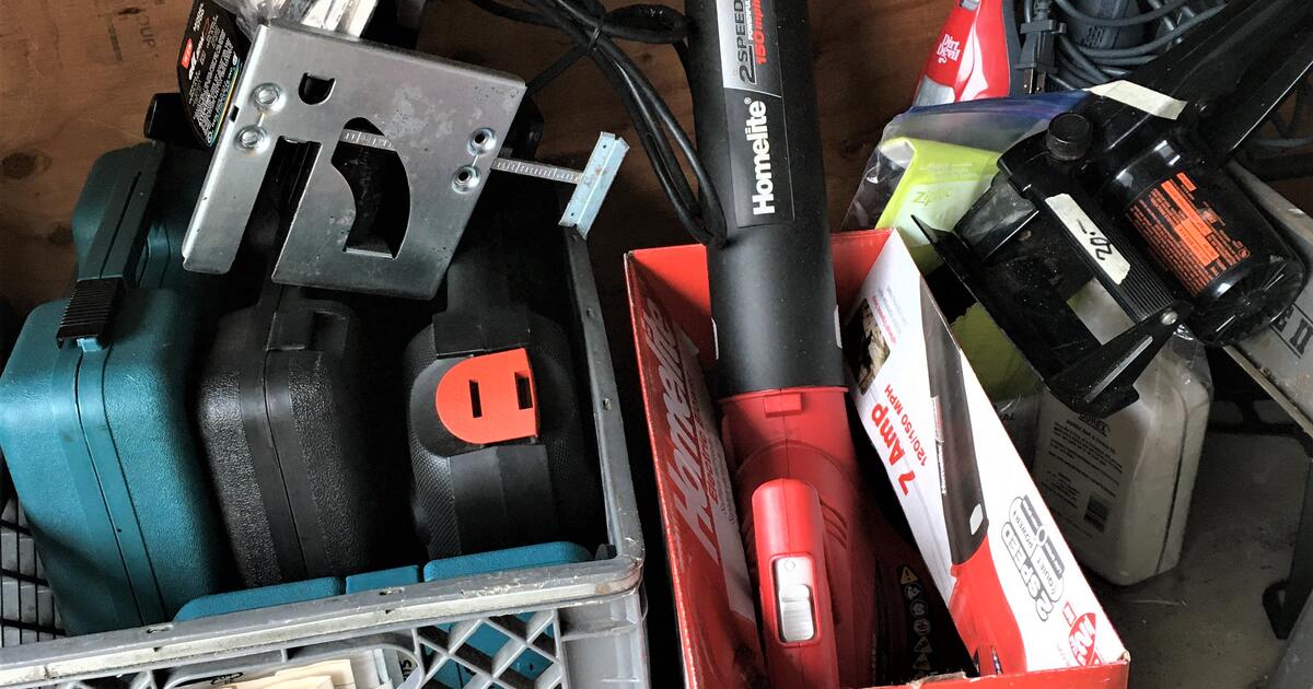 Power Tools 5 electric / battery saws drills cords vac. yard blower for