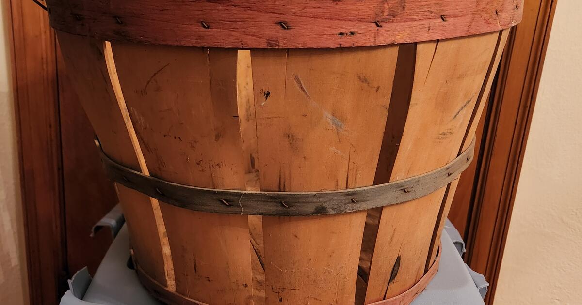 Vintage bushel basket for 15 in Minneapolis, MN For Sale & Free