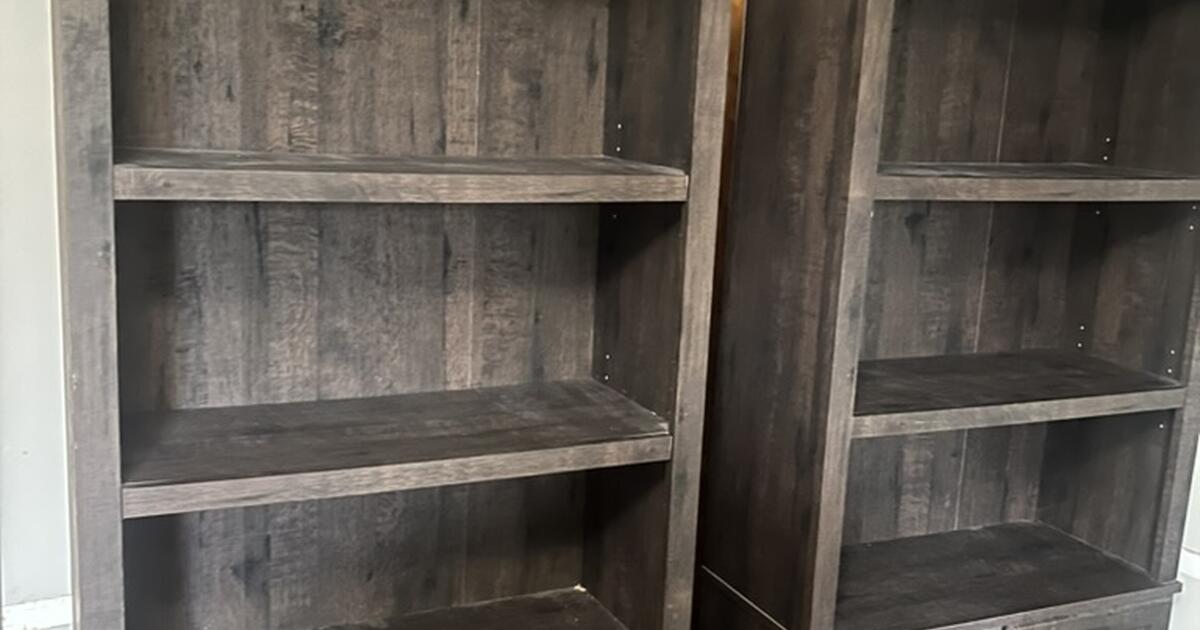 Bookshelves for Free in St. Louis Park, MN For Sale & Free — Nextdoor