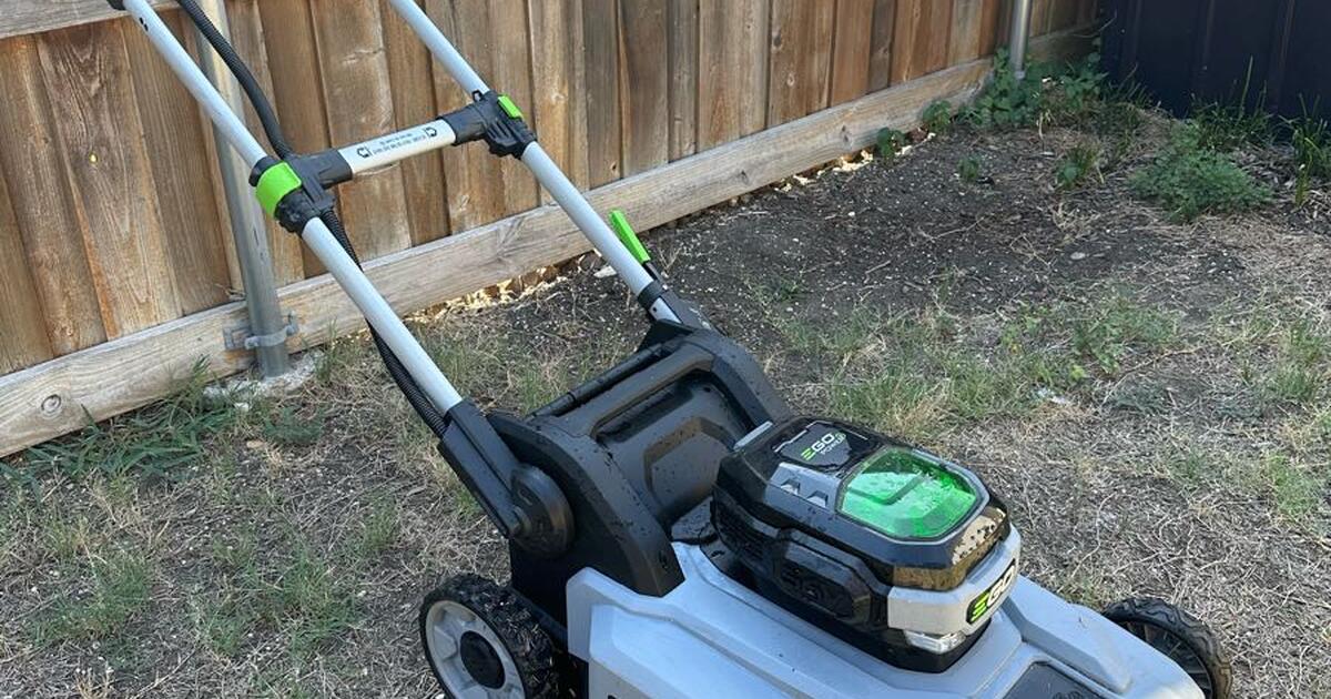 ego electric lawn mower 21 inch with bag for 300 in Richardson, TX