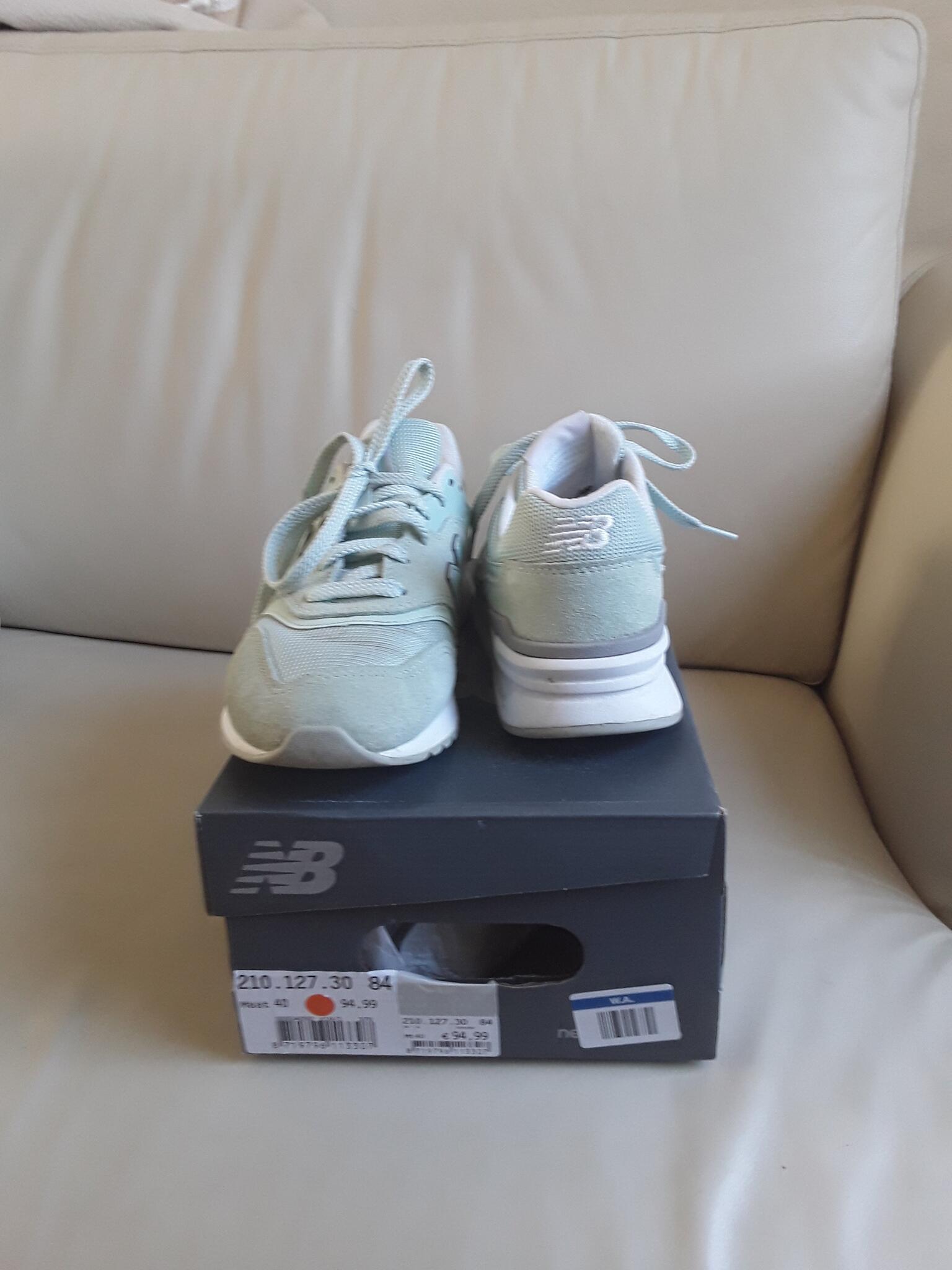 Te Koop Dames New Balance Sneakers, Maat 40, Kleur Blauw Voor 25 € In  Haarlem, NH | Gratis/Te Koop — Nextdoor