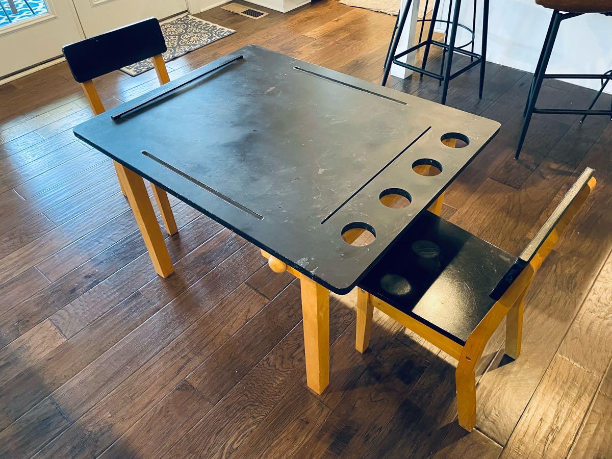 Children's Arts & Crafts Table