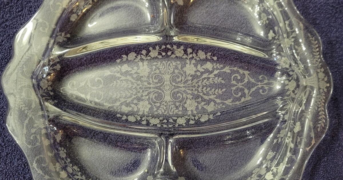 Crystal or Glass Serving Tray for Free in Arlington, TX For Sale & Free — Nextdoor