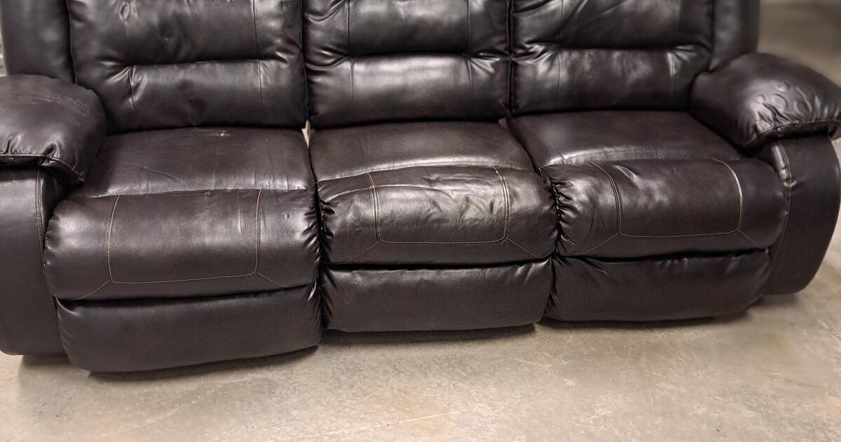 Recliner Couch Brown Leather for 140 in Greensboro, NC For Sale
