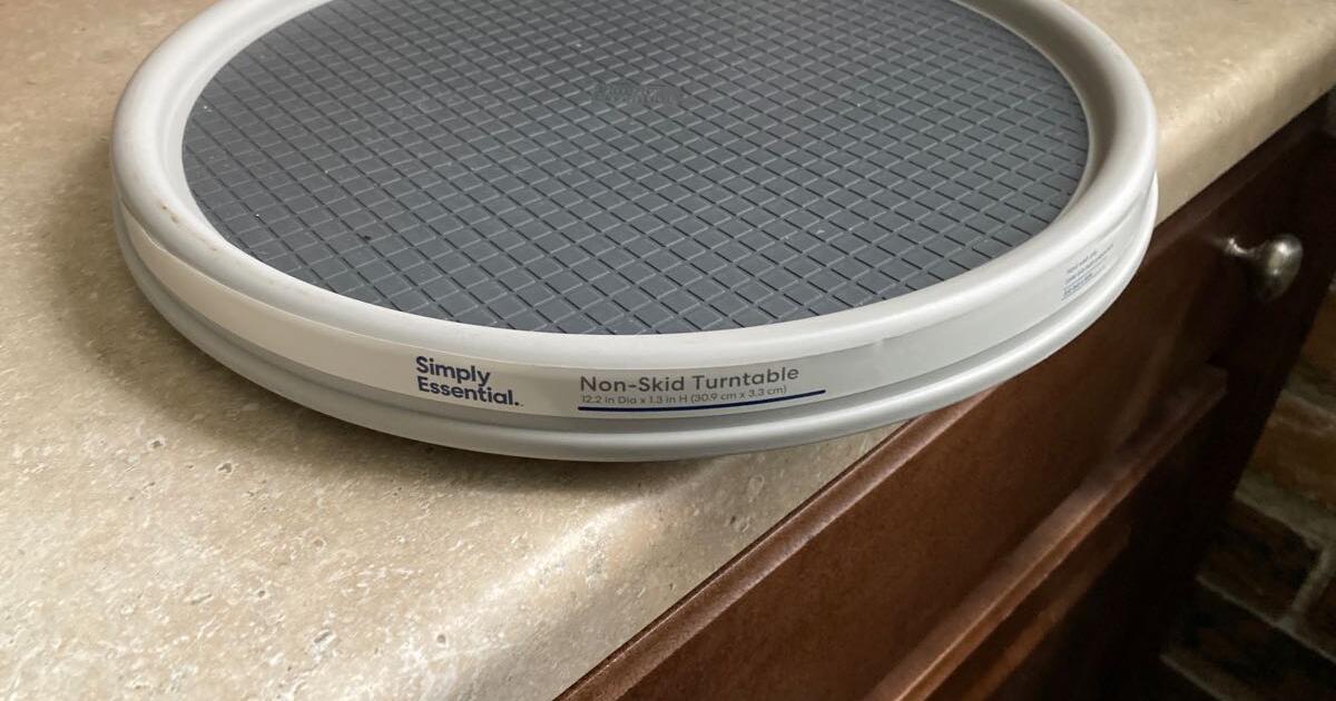 Bed Bath & Beyond TurnTable for 2 in Indianapolis, IN Finds — Nextdoor