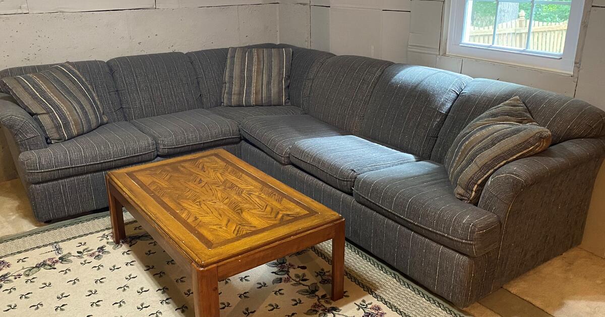 LShaped Queen Sleeper Sofa for 50 in Suwanee, GA Finds — Nextdoor