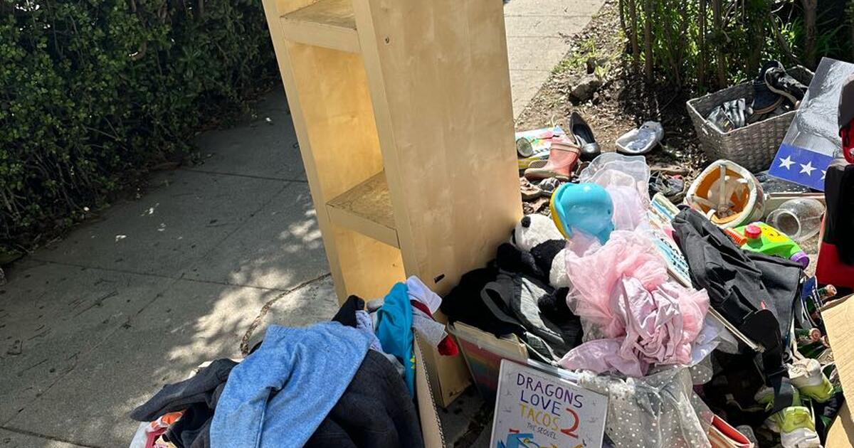 Everything must go moving purge! for Free in Los Angeles, CA Finds