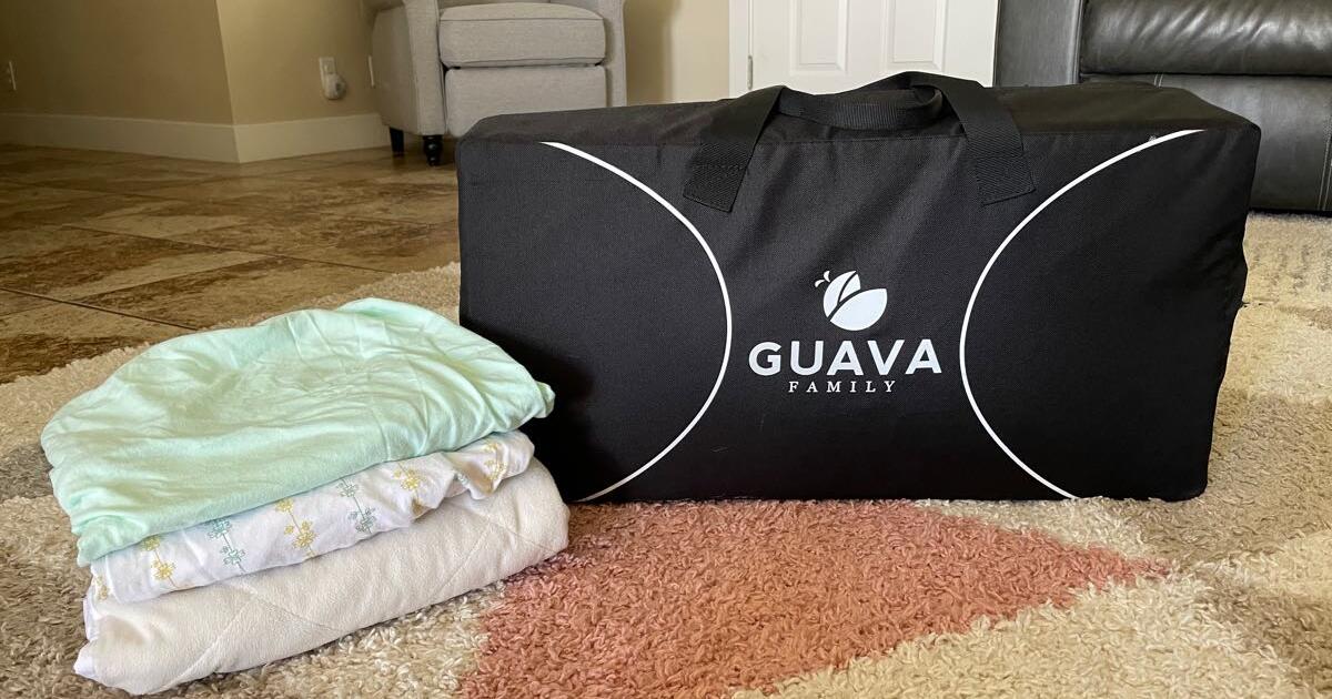 Guava Travel Crib/Pack & Play + Sheets for 80 in St. UT