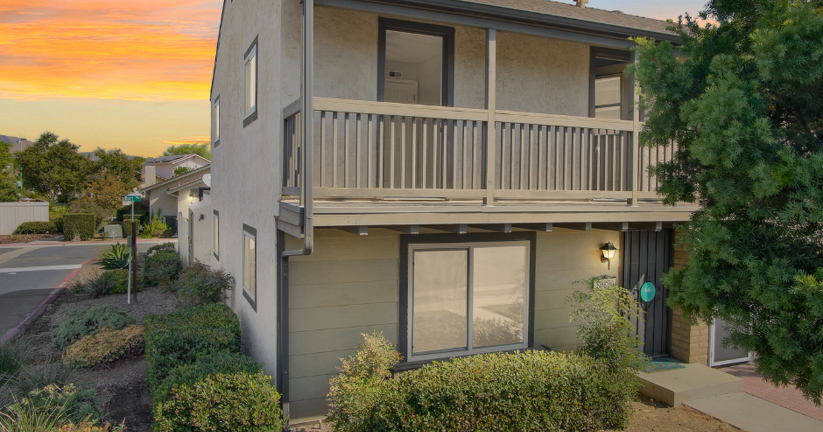 Coveted endunit Townhome in Santee for 565000 in Santee, CA Finds
