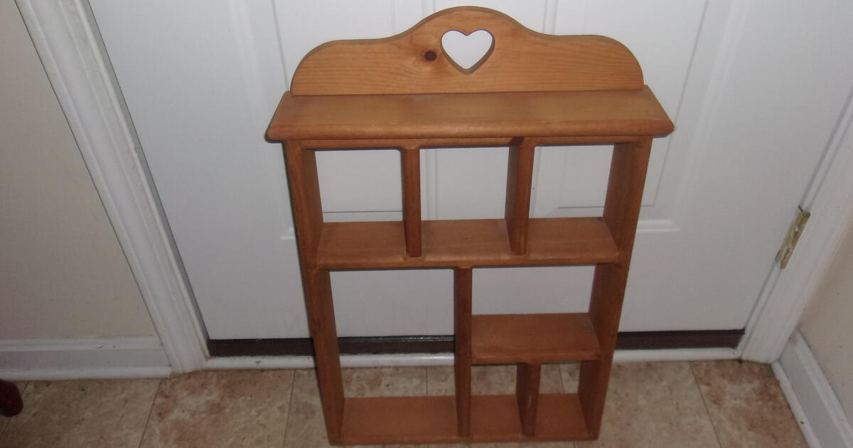 Large What Not Shelf for 10 in Shelbyville, KY For Sale & Free