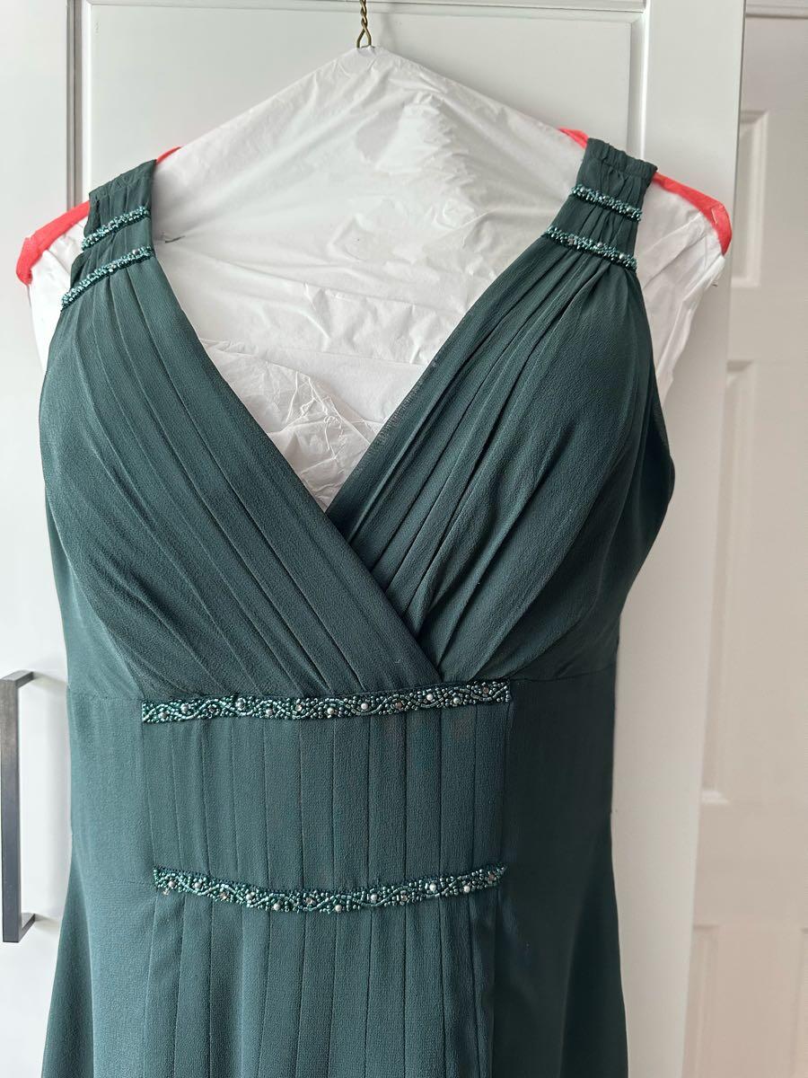 Anne Klein Elegant Green Dress, Size 4 For $45 In Chesapeake, VA | For Sale  & Free  Nextdoor