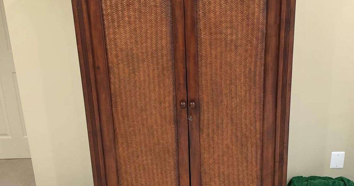 Howard Miller wine & spirits collection for 800 in VA For