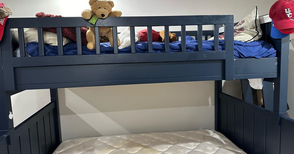 Pottery Barn for 900 in Greer, SC For Sale & Free — Nextdoor