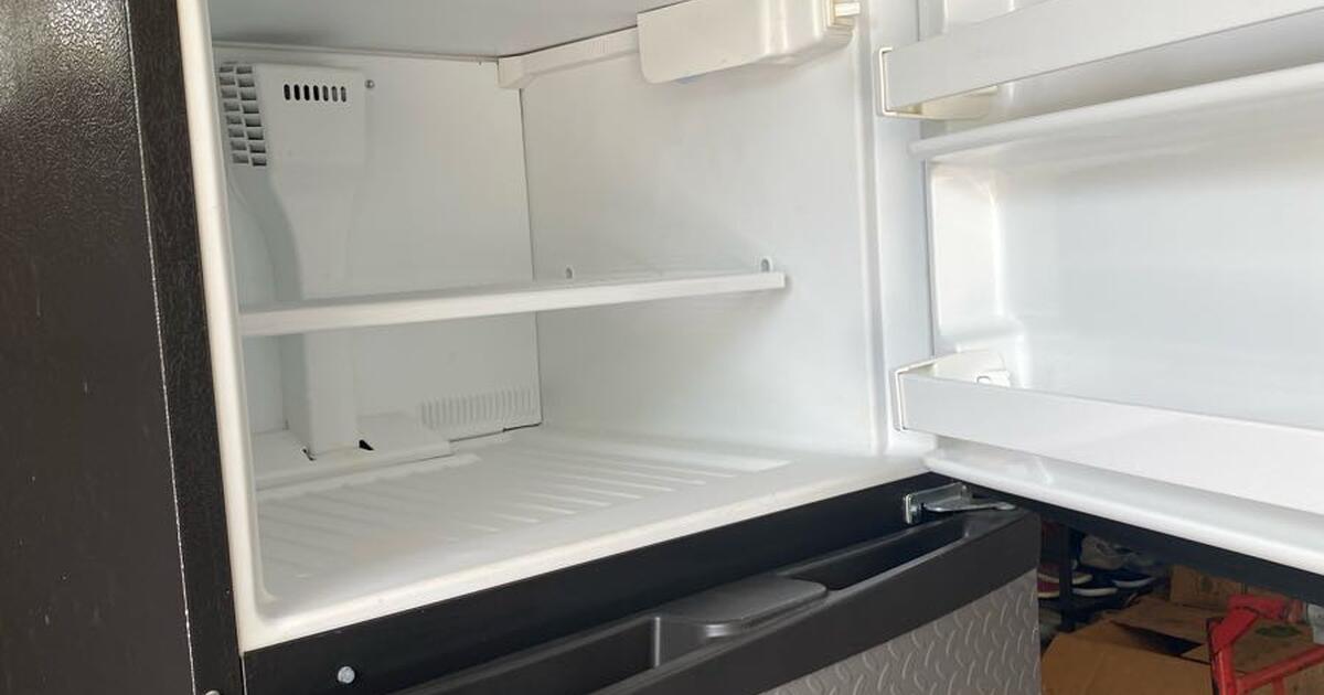 Gladiator Fridge/Freezer for Free in Montverde, FL Finds — Nextdoor