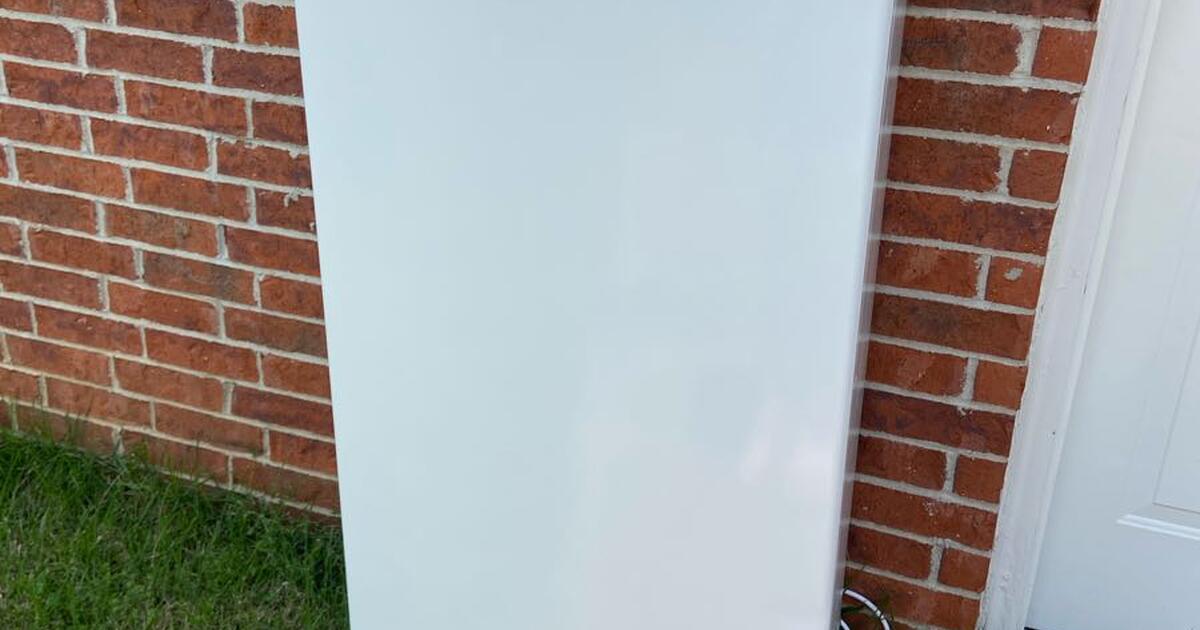 Thomson Upright Freezer for 25 in Memphis, TN For Sale & Free — Nextdoor