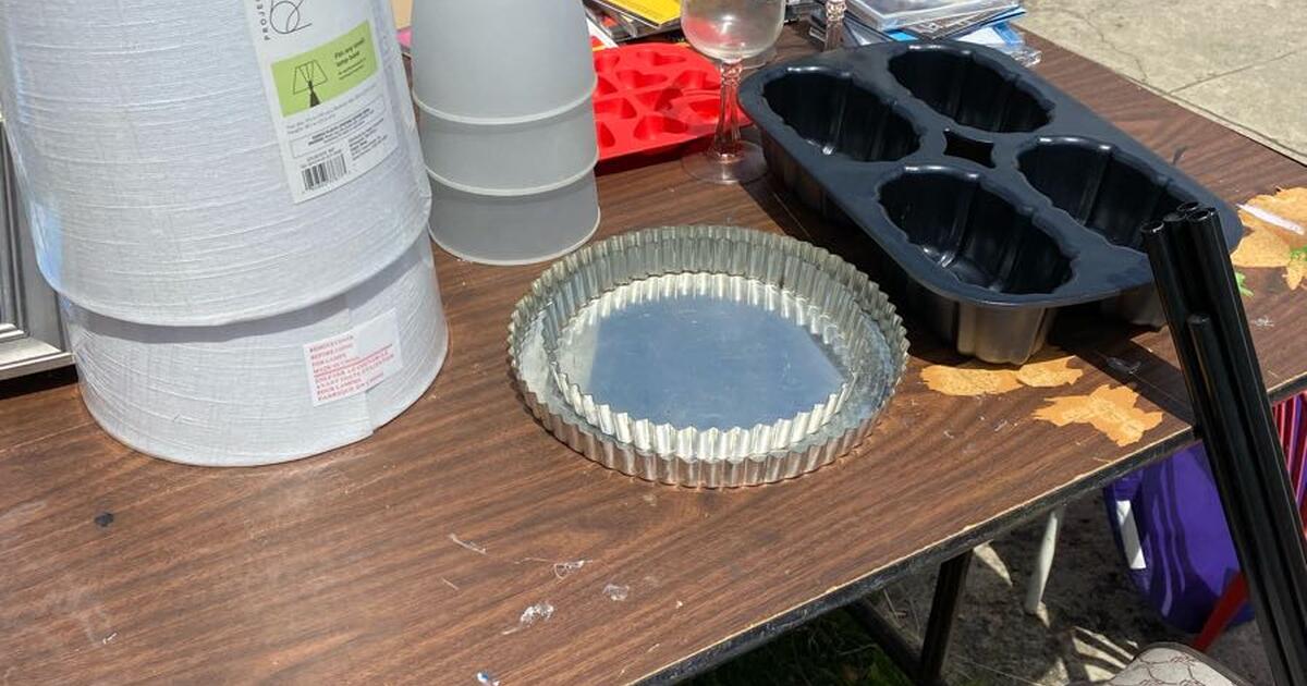 Free — End of Yard Sale Stuff! for Free in El Cerrito, CA For Sale