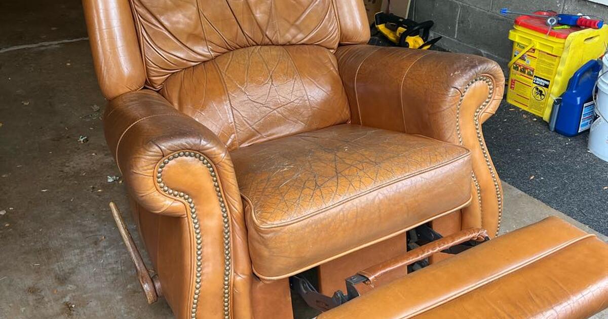 Lazy Boy leather recliner for Free in Newark, DE Finds — Nextdoor
