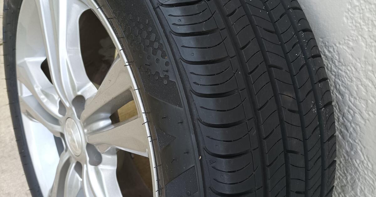 Set of 4 Tires and Wheels P215/55R17 for 500 in Parrish, FL For Sale