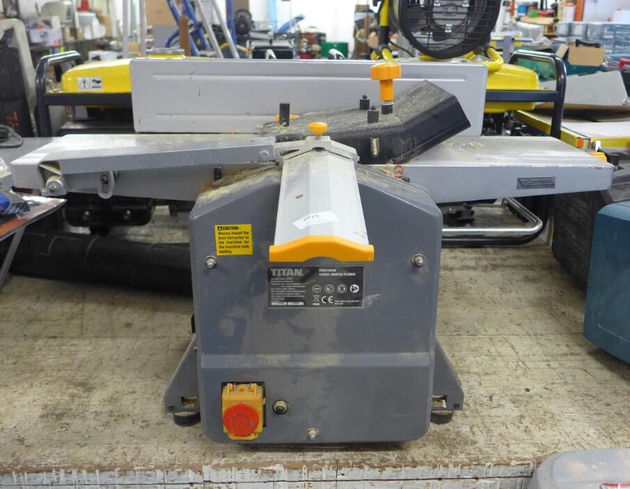 Titan ttb579pln 204mm electric deals planer thicknesser 230v