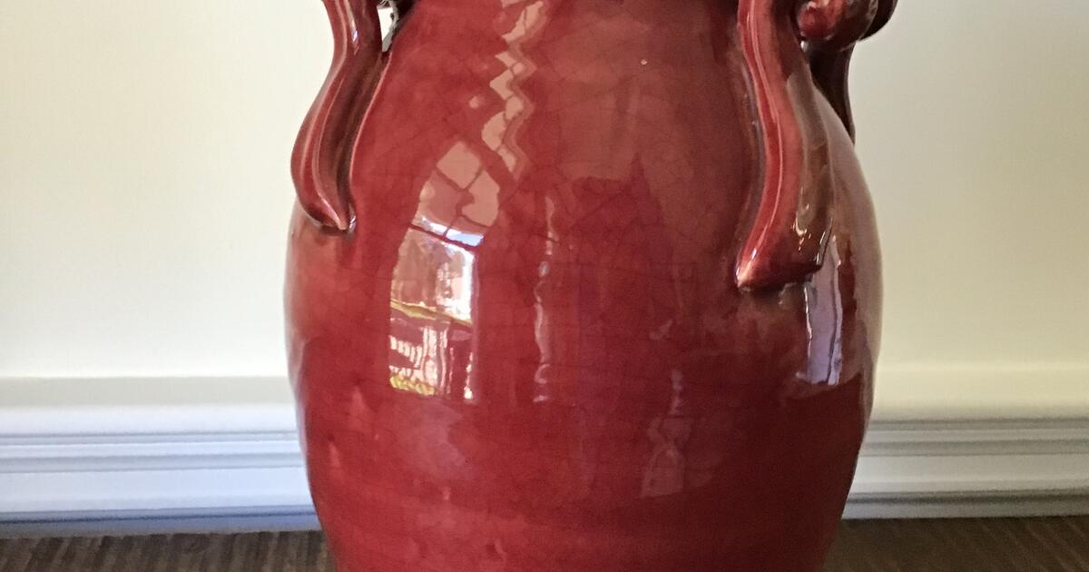 Decorative Ceramic vase for 15 in Wakefield, MA For Sale & Free