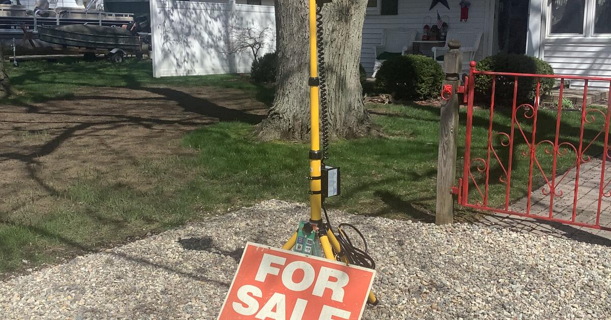Regent work light for 30 in Harsens Island, MI For Sale & Free