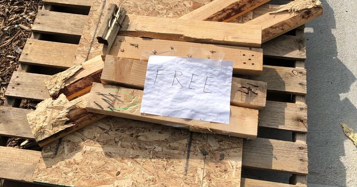 Wooden shipping pallet for Free in Omaha, NE Finds — Nextdoor