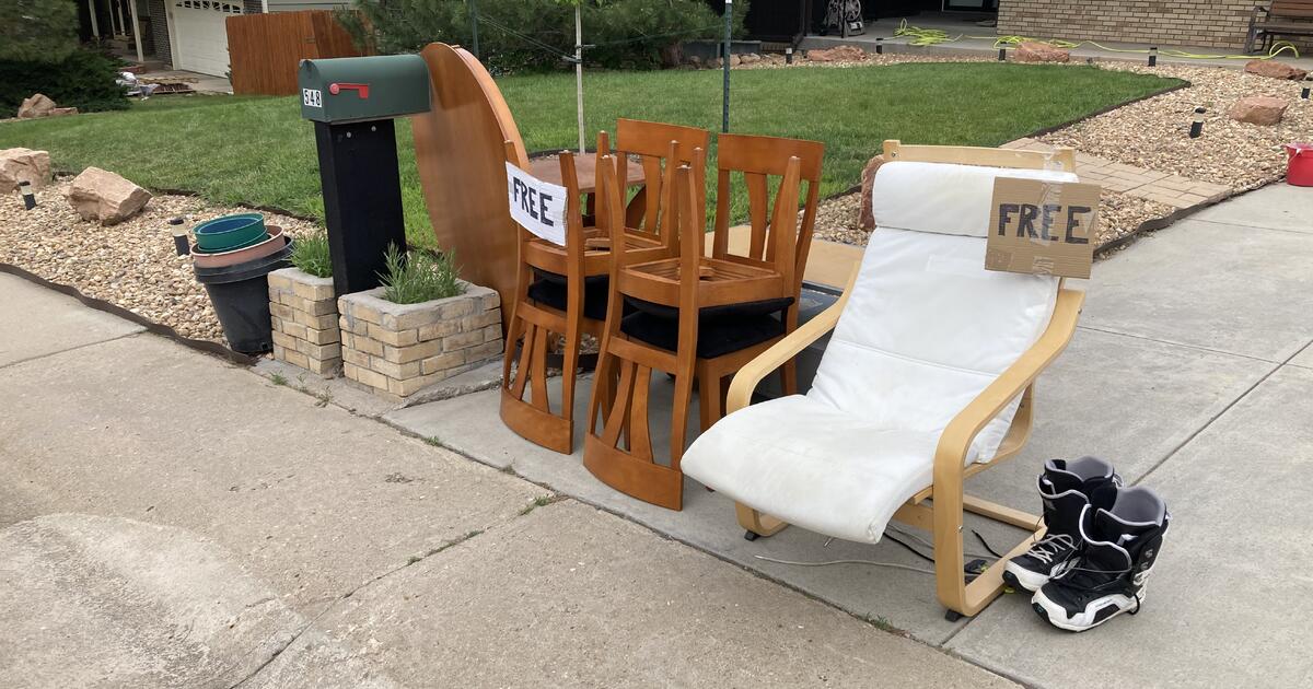CURB ALERT FURNITURE for Free in Lakewood, CO For Sale & Free — Nextdoor