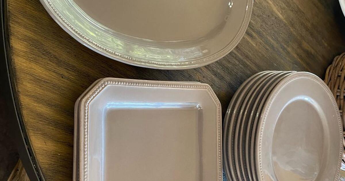 Sur La Table Dishes For 25 In Lake Orion MI For Sale Free Nextdoor sur-la-table-dishes-for-25-in-lake-orion-mi-for-sale-free-nextdoor