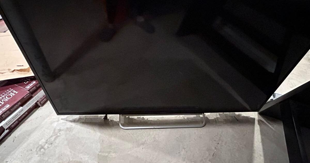 60 inch Sony Smart TV (does not turn on) for Free in Penfield, NY For