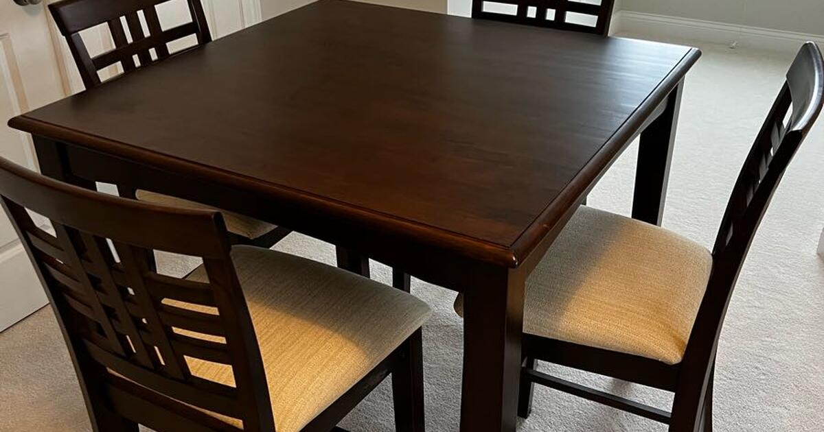 Solid Wood High Top Table w/ 4 Chairs for 60 in Dublin, OH For Sale & Free — Nextdoor