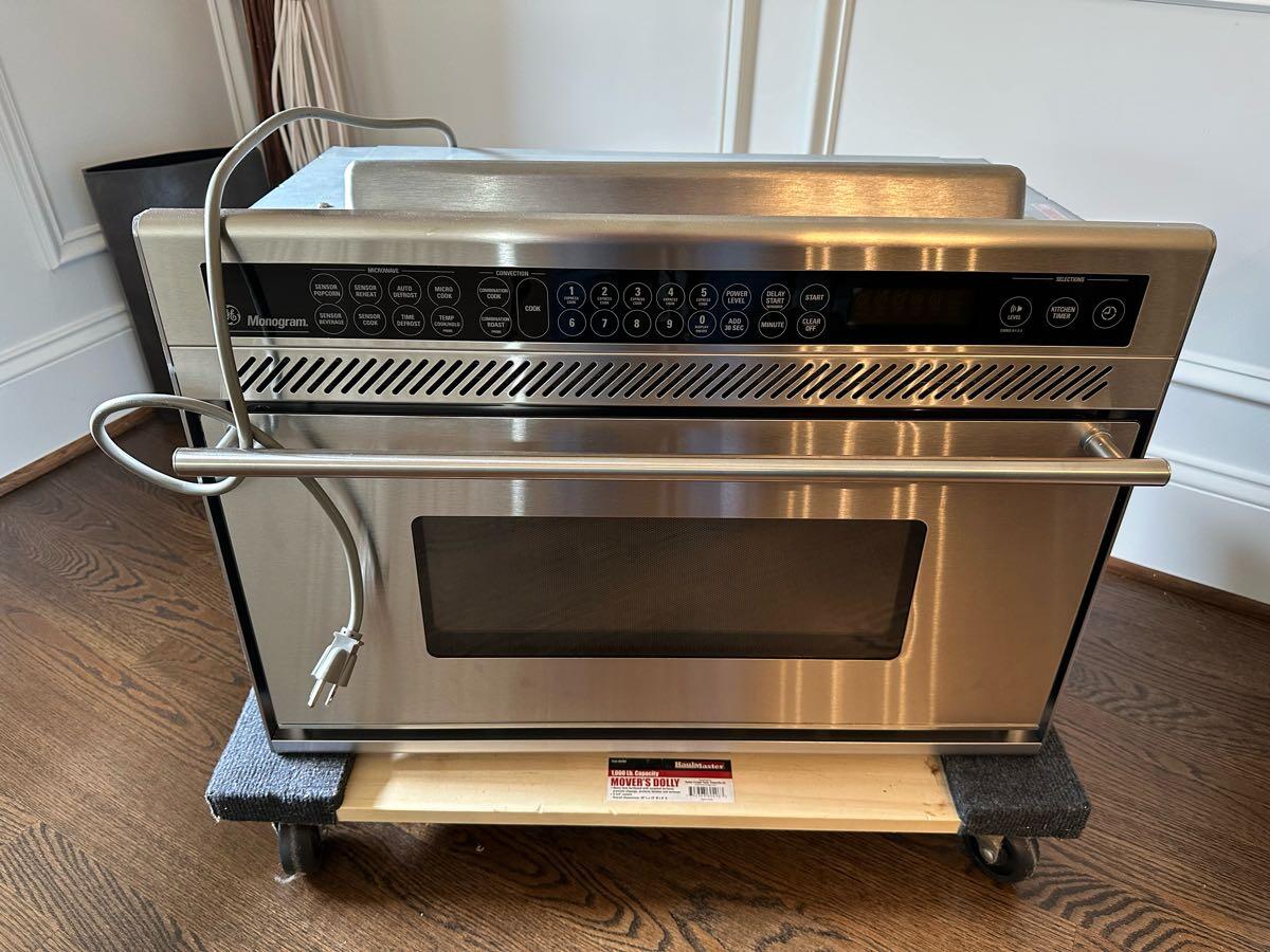 FREE Microwave oven built in Toll Brothers NOT WORKING