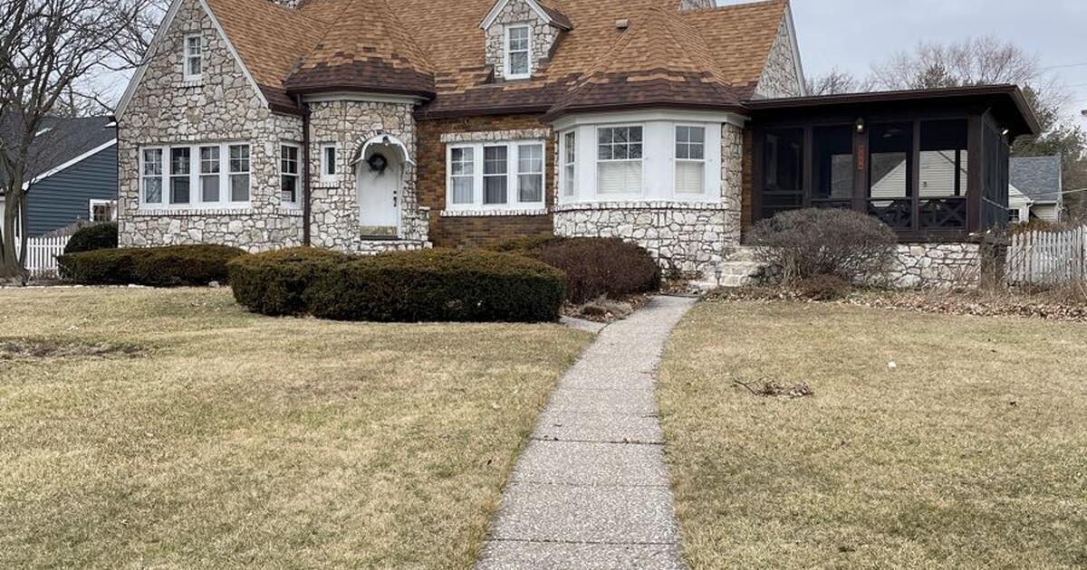 Bettendorf Home for Rent for 2600 in Bettendorf, IA Finds — Nextdoor