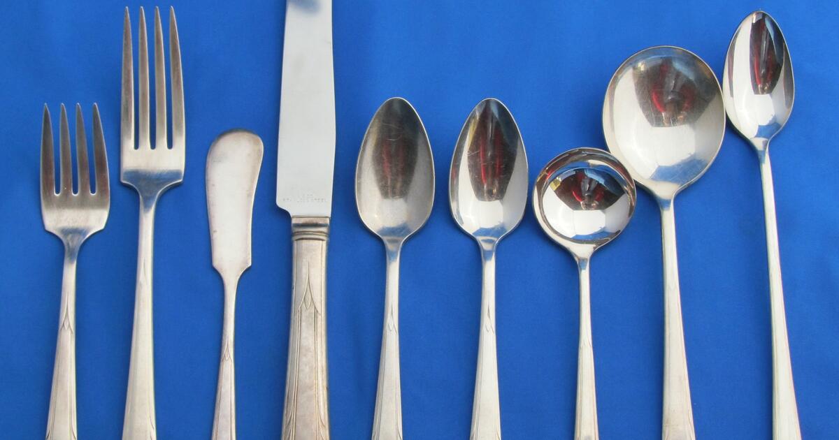83 piece National Silver Company Flatware / Silverware Set for 75 in Mason, OH Finds — Nextdoor