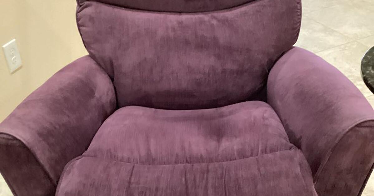 LazyBoy Recliner for 105 in The Villages, FL Finds — Nextdoor