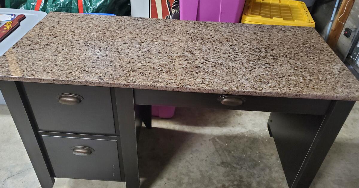 Desk for 50 in Salem, OR Finds — Nextdoor