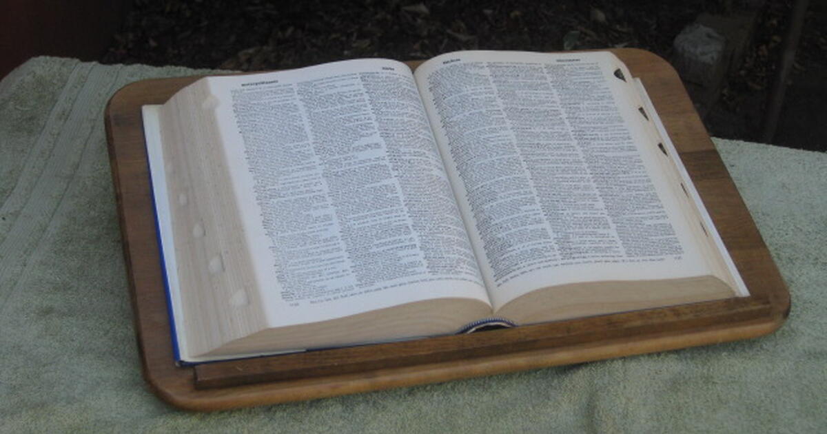 Bookstand websters dictionary for 10 in davis ca for sale free