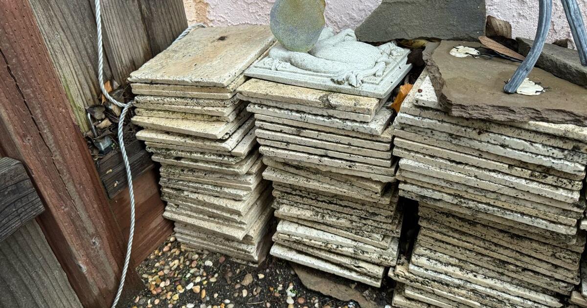 Ceramic and stone tile for Free in Martinez, CA For Sale & Free
