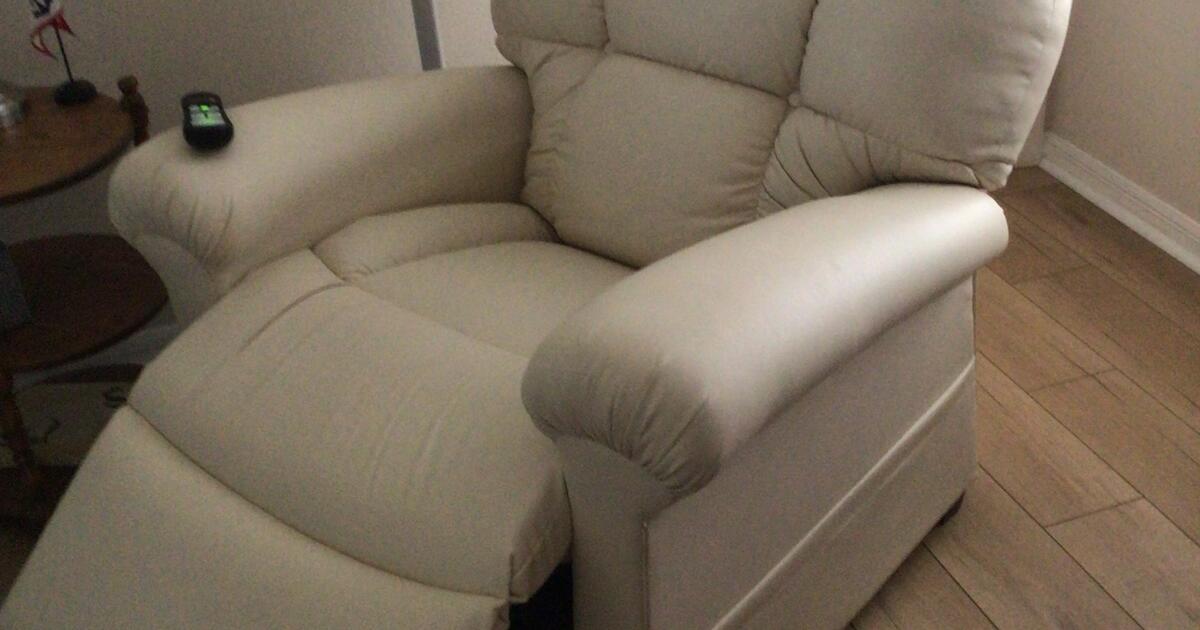 Golden Power Lift & Recline Chair for 910 in Venice, FL Finds — Nextdoor