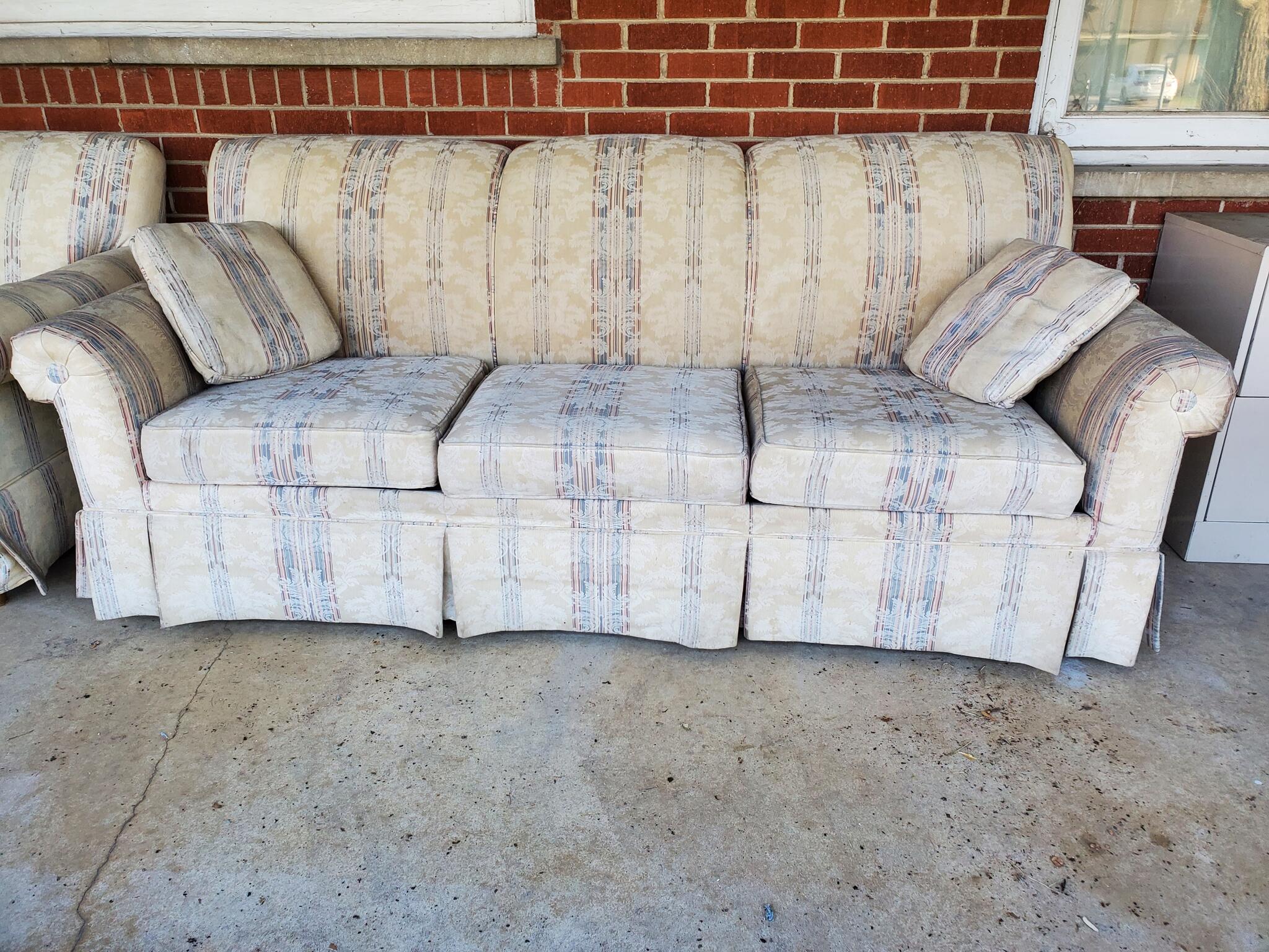 FREE Sofa and matching love seat for Free in Medinah, IL For Sale