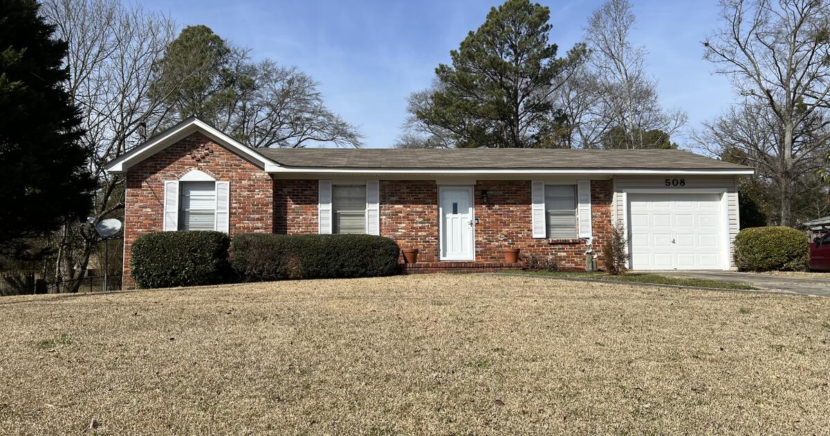 Home for Sale 508 Creekview Drive Pelham, AL for 259900 in Pelham, AL For Sale & Free