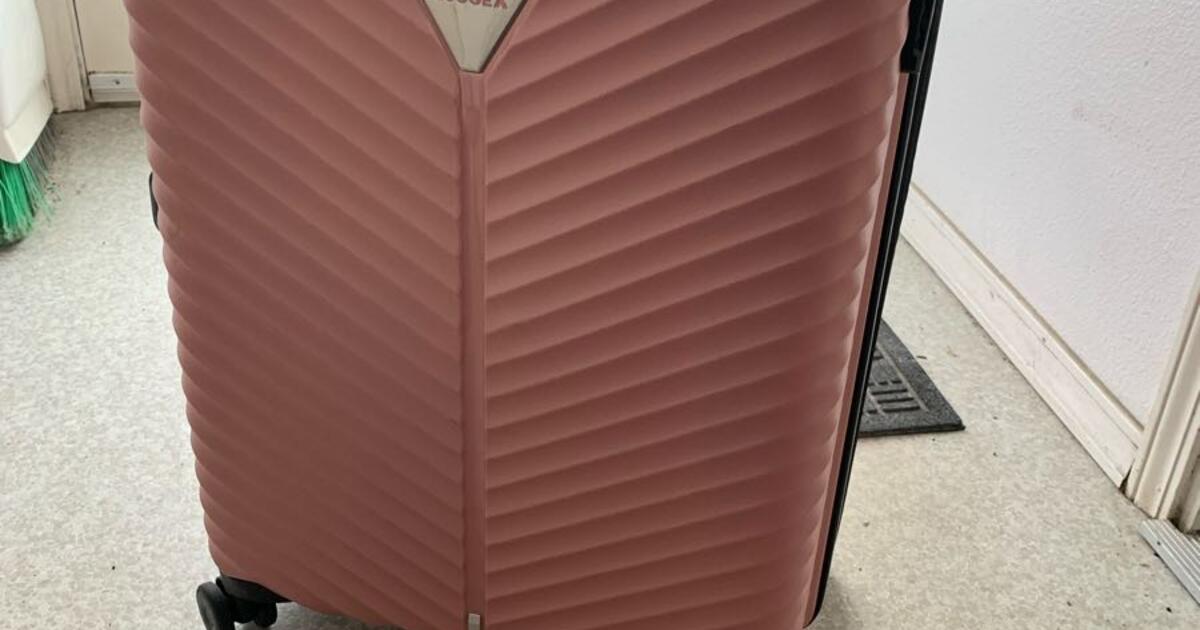 24” expandable luggage for $30 in Anchorage, AK | For Sale & Free ...