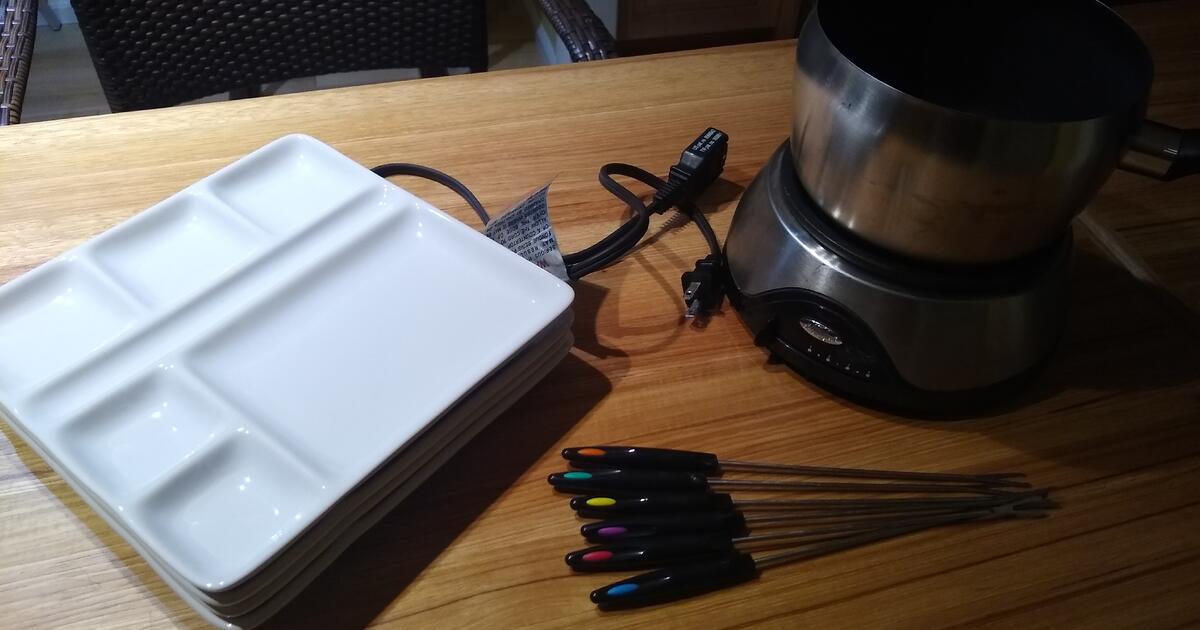 Electric Fondue Pot Set for 10 in Boise, ID For Sale & Free — Nextdoor