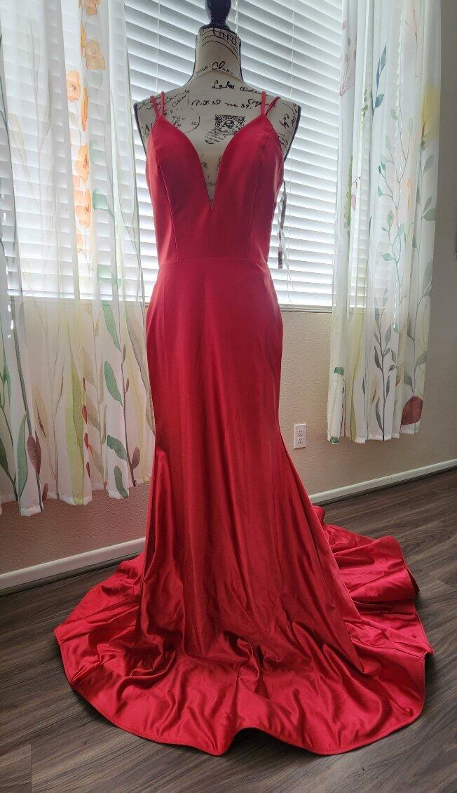 Blush Red Satin Mermaid Gown Size 8 Lace-Up Back Deep V Prom Formal Dress  NWT For $70 In Temecula, CA | For Sale & Free  Nextdoor