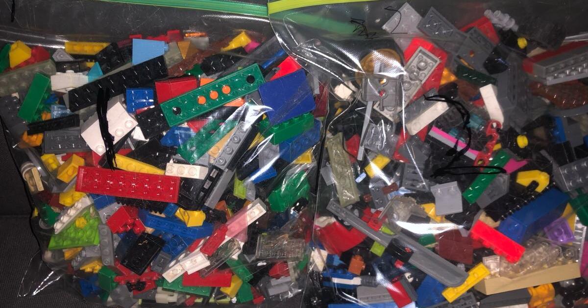 OBO - 10 Gallon size baggies of legos $15 each bag characters $20 for ...