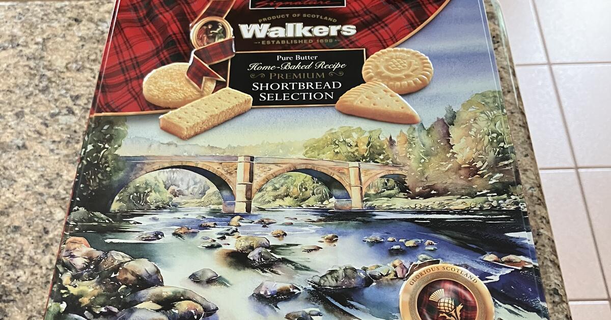 EMPTY Walkers Shortbread Cookie Tin Box - FREE for Free in Holmdel, NJ ...