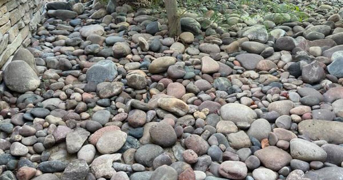 Large size River rock for landscaping for Free in Palm Desert, CA For