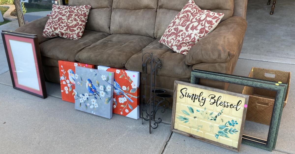 Garage Sale on Sat 10/7 800 400 for Free in Littleton, CO For