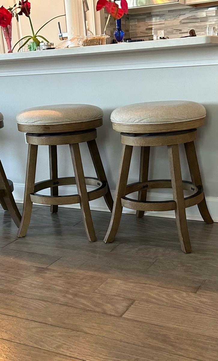 Bar stools for 70 in Sarasota, FL For Sale & Free — Nextdoor