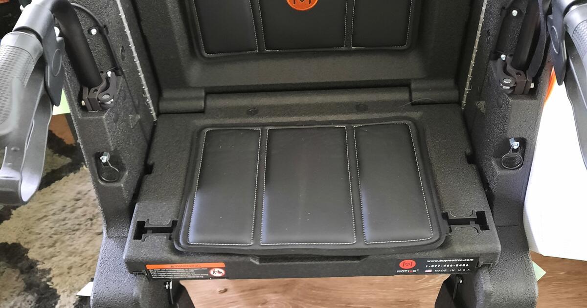 Easy glider walker for 400 in Cedar Rapids, IA For Sale & Free — Nextdoor